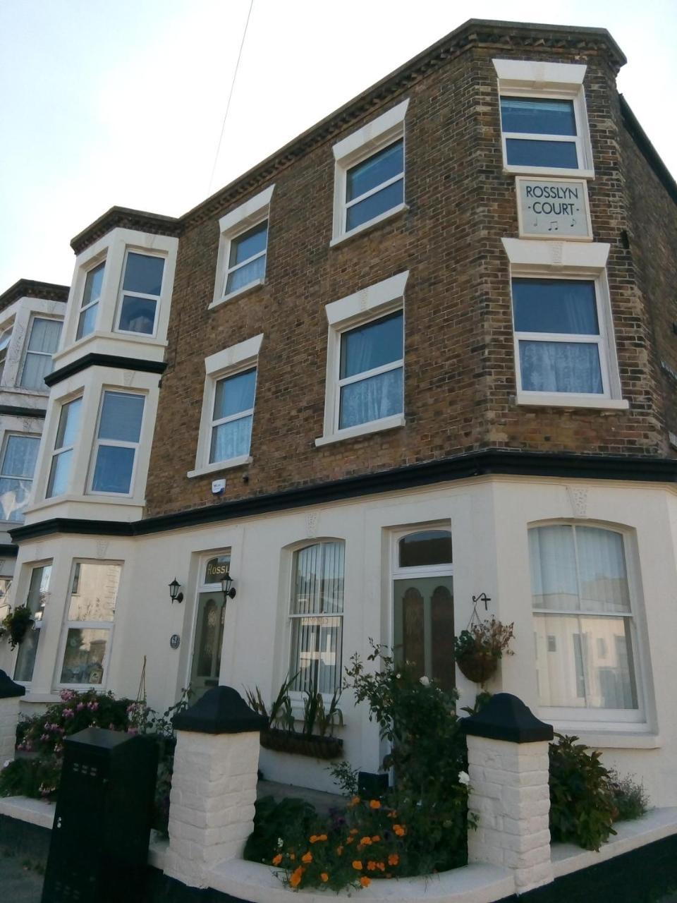 Rosslyn Court Bed & Breakfast Margate Bagian luar foto